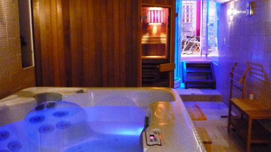 Le Jacuzzi et Sauna